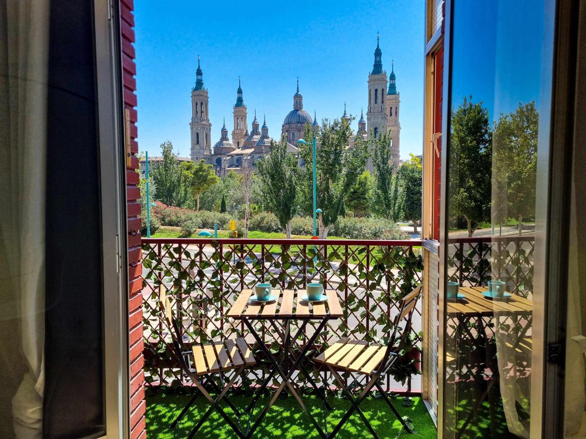 סרגוסה Front Views To El Pilar Comotucasa מראה חיצוני תמונה